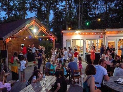 Camping Marvilla Parks -Parc Des Roches 91530 Saint-Chéron Zewnętrze zdjęcie